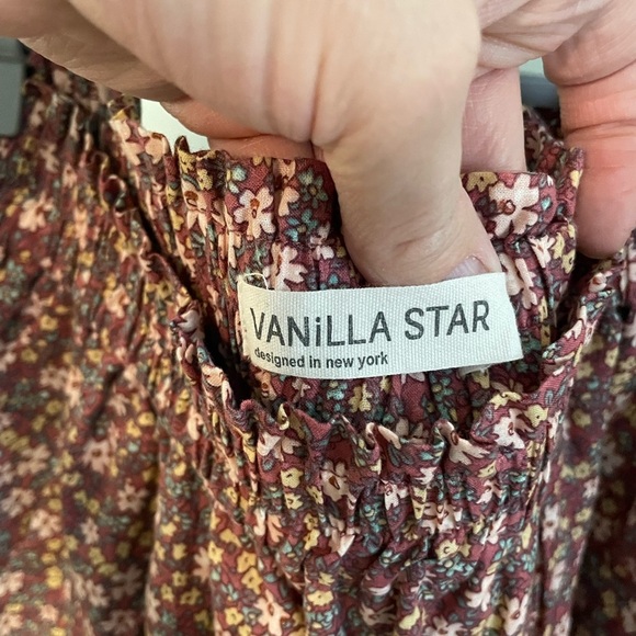 VANILLA STAR NWT Double Tier Pleated Floral Skirt Size Large - Picture 3 of 9